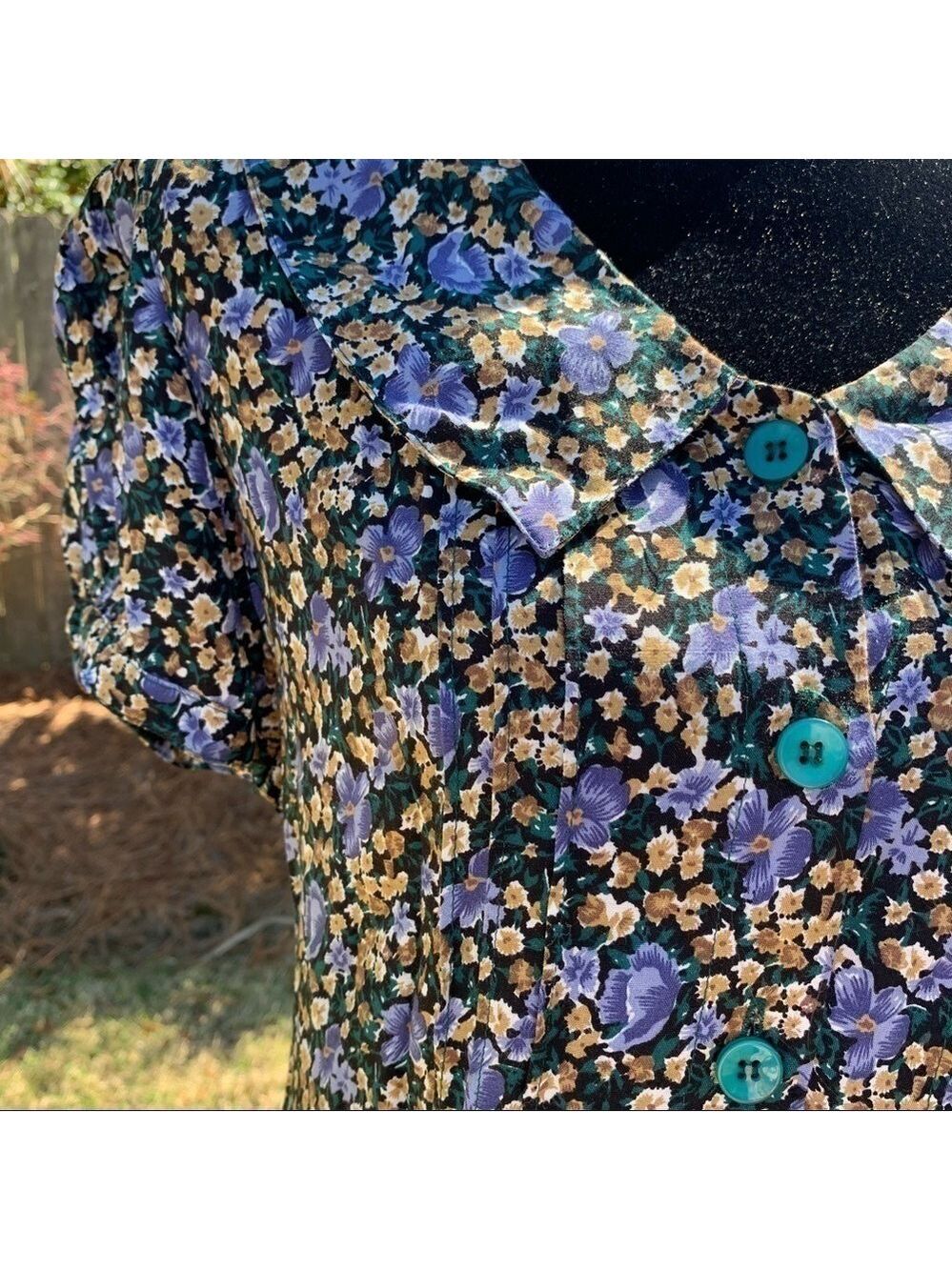 ERIKA Vintage Dark Floral Collared Puff Sleeve Dress - Picture 6 of 13